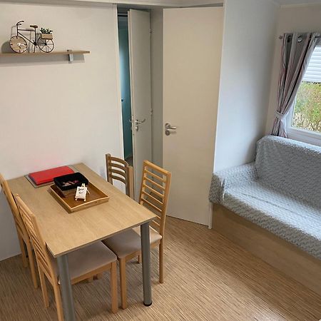 Mobil Home Tout Confort Ideal Pour 4 Personnes Dans Le Domaine De Dugny Camping 4 Etoiles, Proche De Blois, Du Zoo De Beauval Et Des Chateaux De La Loire Onzain Luaran gambar