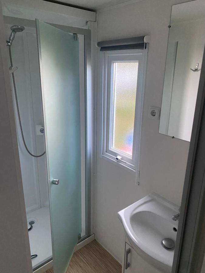 Mobil Home Tout Confort Ideal Pour 4 Personnes Dans Le Domaine De Dugny Camping 4 Etoiles, Proche De Blois, Du Zoo De Beauval Et Des Chateaux De La Loire Onzain Luaran gambar